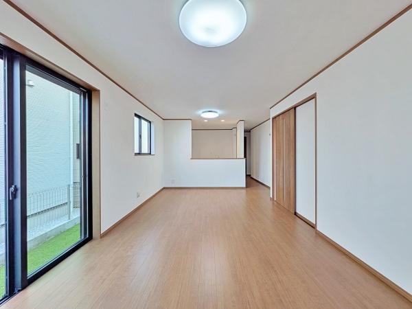 �����s���c�s���J1���ڂ̐V�z��ˌ��Ẵ��r���O