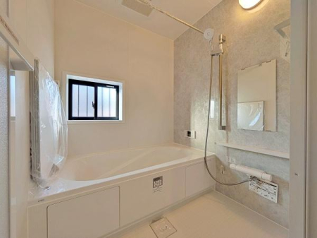 �����s���c�s���J1���ڂ̐V�z��ˌ��Ă̗���