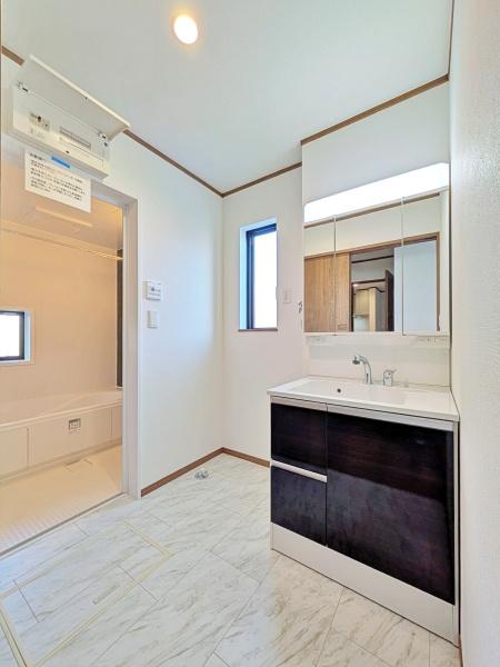 �����s���c�s���J1���ڂ̐V�z��ˌ��Ă̐��ʑ�E���ʏ�