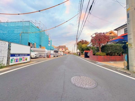 scsJ1ڂ̐VzˌĂ̑OʓH܂ތnʐ^