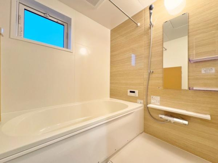 _ސ쌧sҊ̐VzˌĂ̐ʑEʏ