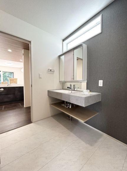 scsؑ]3ڂ̐VzˌĂ̐ʑEʏ