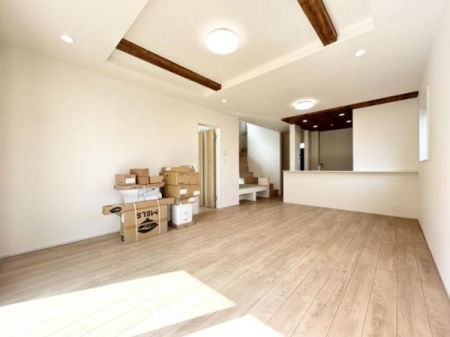 scsؑ]3ڂ̐VzˌẴrO