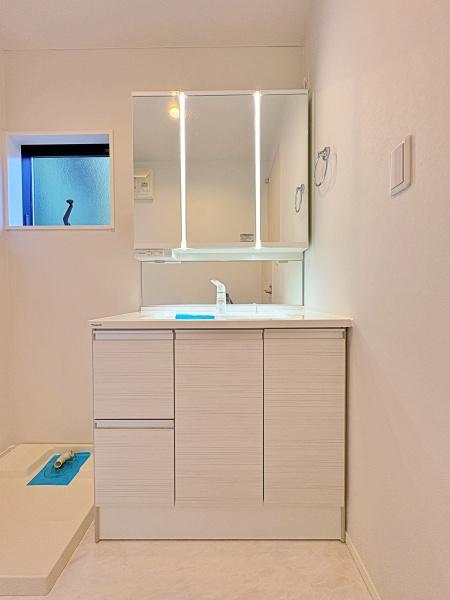 _ސ쌧ls{q̒ÈˌĂ̐ʑEʏ