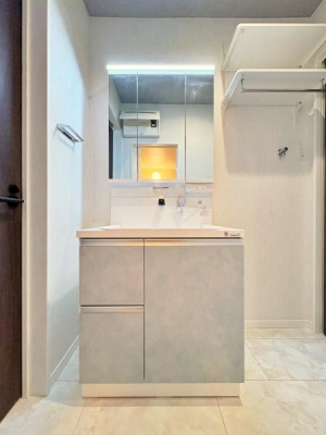 �_�ސ쌧���l�s��攒�S��3���ڂ̒��È�ˌ��Ă̐��ʑ�E���ʏ�