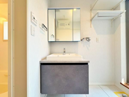 _ސ쌧sH1ڂ̒ÈˌĂ̐ʑEʏ