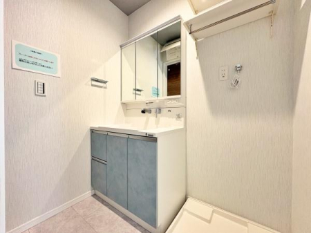 _ސ쌧sCݖk5ڂ̒ÈˌĂ̐ʑEʏ