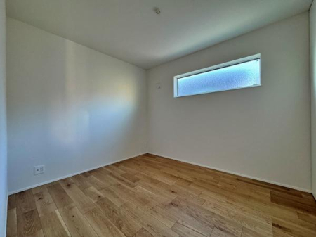 �_�ސ쌧�����s�[�J��5���ڂ̐V�z��ˌ��Ă̎q������