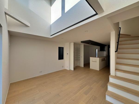 �_�ސ쌧�����s�[�J��5���ڂ̐V�z��ˌ��Ẵ��r���O