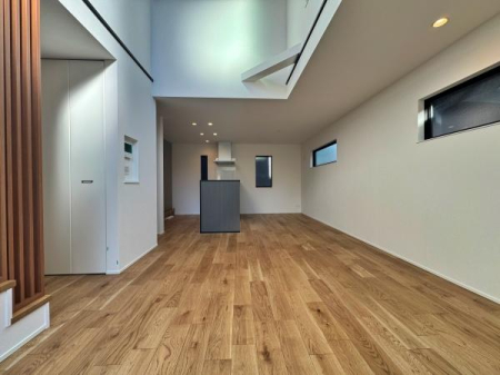 �_�ސ쌧���Ԏs�I������4���ڂ̐V�z��ˌ��Ẵ��r���O