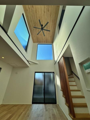 �_�ސ쌧���Ԏs�I������4���ڂ̐V�z��ˌ��ẴL�b�`��