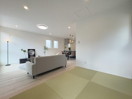 _ސ쌧ls΋抛6ڂ̐VzˌĂ̘a