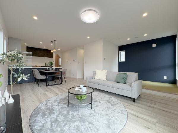 _ސ쌧ls΋抛6ڂ̐VzˌẴrO