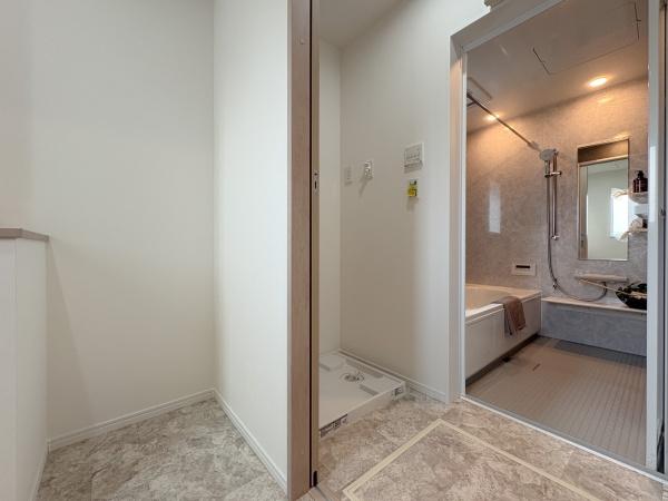 _ސ쌧ls΋抛6ڂ̐VzˌĂ̐ʑEʏ