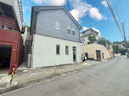 神奈川県川崎市麻生区岡上6丁目の中古一戸建ての現地外観写真