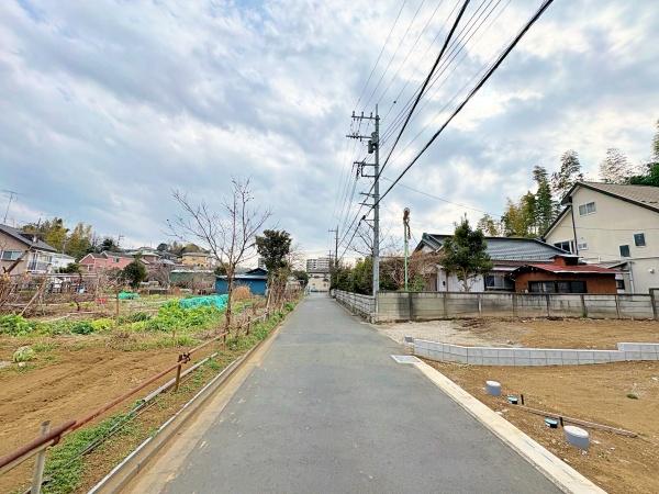 �_�ސ쌧���Ԏs�I������5���ڂ̓y�n�̑O�ʓ��H�܂ތ��n�ʐ^