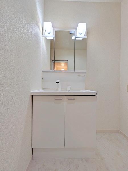 �_�ސ쌧���͌��s�����散��Ӗ{��5���ڂ̒��È�ˌ��Ă̐��ʑ�E���ʏ�