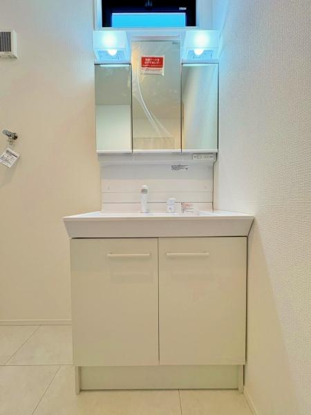 _ސ쌧ls`扺iJ3ڂ̐VzˌĂ̐ʑEʏ