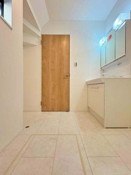 _ސ쌧ls`扺iJ3ڂ̐VzˌĂ̐ʑEʏ