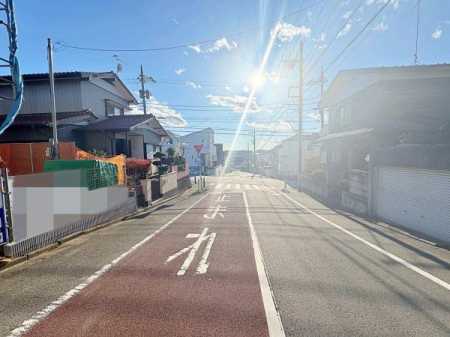 �_�ސ쌧�C�V���s��������5���ڂ̐V�z��ˌ��Ă̑O�ʓ��H�܂ތ��n�ʐ^