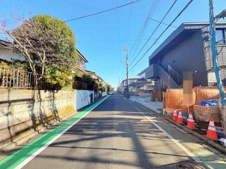 �_�ސ쌧�C�V���s��������5���ڂ̐V�z��ˌ��Ă̑O�ʓ��H�܂ތ��n�ʐ^