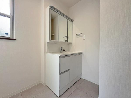 _ސ쌧ls擌1ڂ̒ÈˌĂ̐ʑEʏ