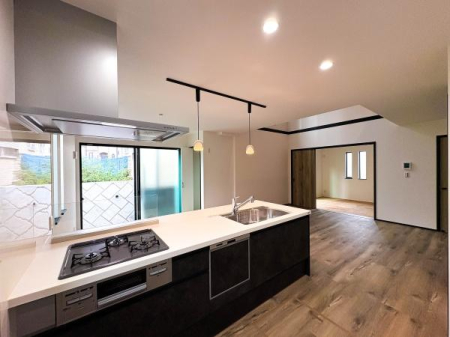 �_�ސ쌧���l�s�ߌ���k����7���ڂ̐V�z��ˌ��ẴL�b�`��