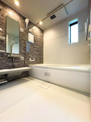 �_�ސ쌧���l�s�ߌ���k����7���ڂ̐V�z��ˌ��Ă̗���