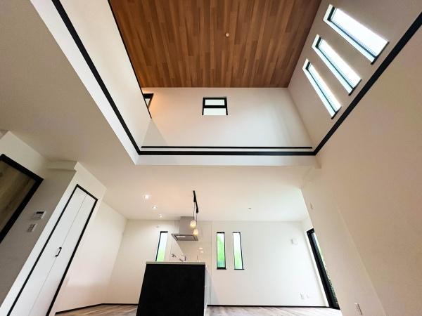 �_�ސ쌧���l�s�ߌ���k����7���ڂ̐V�z��ˌ��Ẵ��r���O