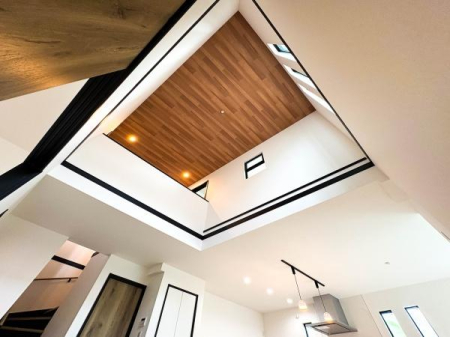 �_�ސ쌧���l�s�ߌ���k����7���ڂ̐V�z��ˌ��Ẵ��r���O