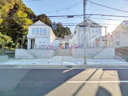 _ސ쌧ls΋Oے̐VzˌĂ̑OʓH܂ތnʐ^