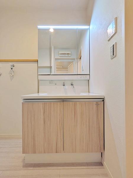 _ސ쌧ls΋Oے̐VzˌĂ̐ʑEʏ