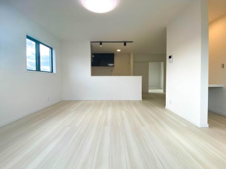 _ސ쌧ls˒ˋ敽1ڂ̐VzˌẴrO