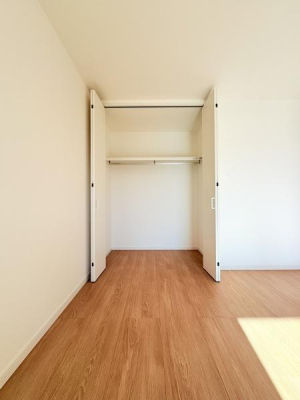 �_�ސ쌧���l�s������{���̐V�z��ˌ��Ă̎��[