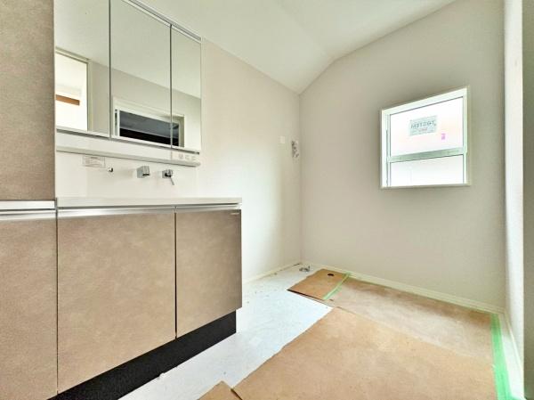 �_�ސ쌧���l�s�˒ˋ於�����̐V�z��ˌ��Ă̐��ʑ�E���ʏ�