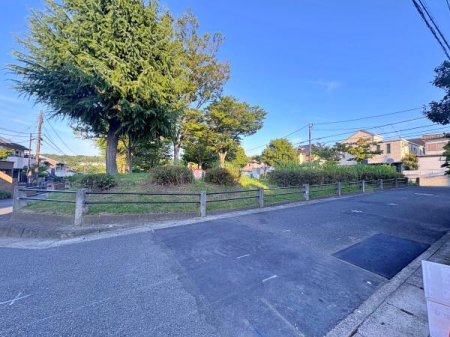 _ސ쌧lsh쎵1ڂ̐VzˌĂ̑OʓH܂ތnʐ^