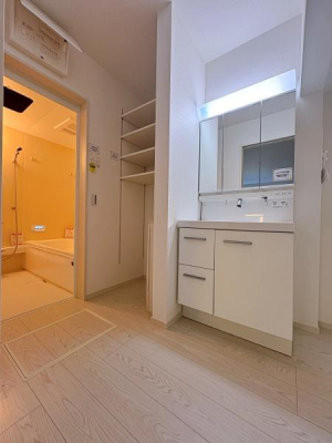 _ސ쌧lsh쎵1ڂ̐VzˌĂ̐ʑEʏ