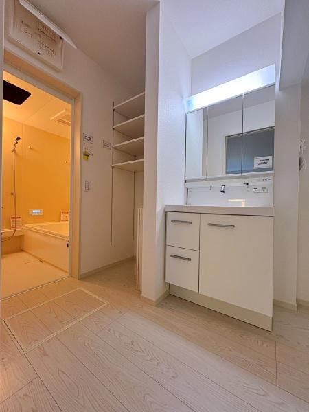 _ސ쌧lsh쎵1ڂ̐VzˌĂ̐ʑEʏ