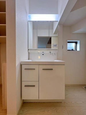 _ސ쌧lsh쎵1ڂ̐VzˌĂ̐ʑEʏ