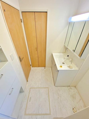 _ސ쌧s{O敽1ڂ̒ÈˌĂ̐ʑEʏ