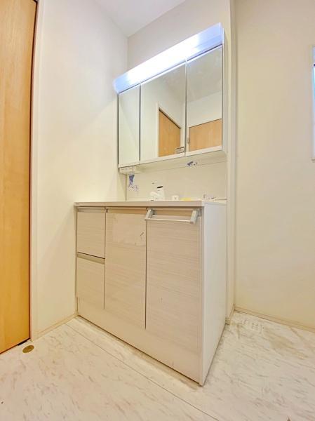 _ސ쌧s{O敽1ڂ̒ÈˌĂ̐ʑEʏ