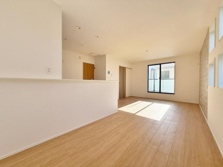 �_�ސ쌧���{��s����6���ڂ̐V�z��ˌ��Ẵ��r���O