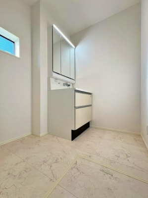 _ސ쌧ls̐VzˌĂ̐ʑEʏ