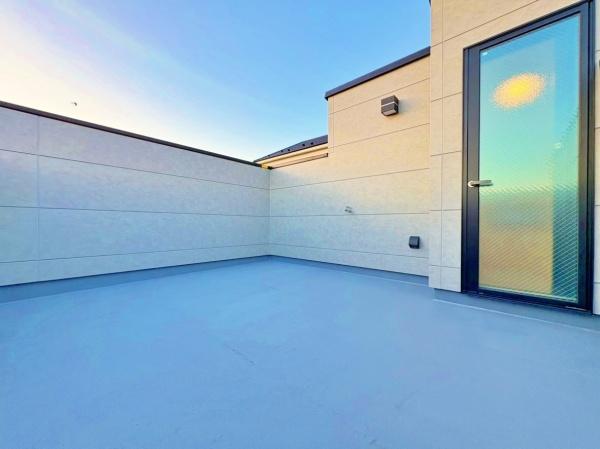 _ސ쌧lsOt̐VzˌẴoRj[