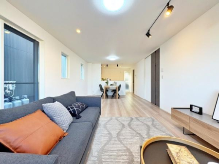 scsc2ڂ̐VzˌĂ̓dlʐ^(rOj