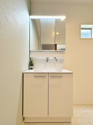 scsc2ڂ̐VzˌĂ̐ʑEʏ