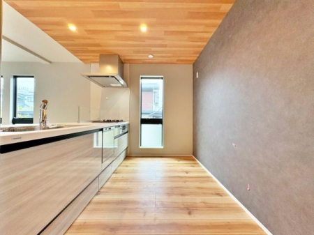 �_�ސ쌧���l�s�����x����1���ڂ̐V�z��ˌ��Ă̗���