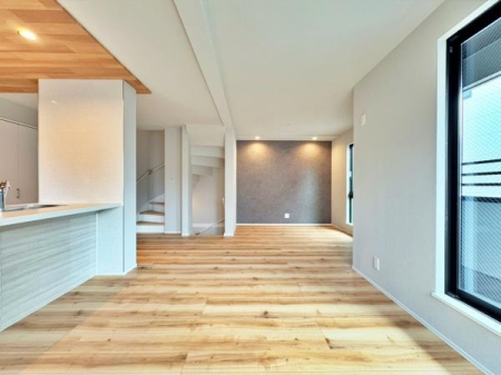 �_�ސ쌧���l�s�����x����1���ڂ̐V�z��ˌ��Ẵ��r���O