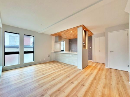 �_�ސ쌧���l�s�����x����1���ڂ̐V�z��ˌ��Ẵ��r���O