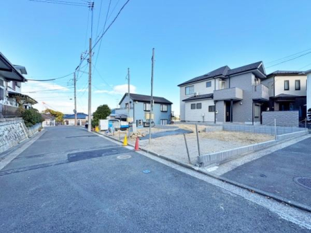 �_�ސ쌧���l�s�����x����1���ڂ̐V�z��ˌ��Ă̑O�ʓ��H�܂ތ��n�ʐ^